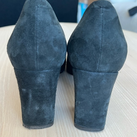 Marc Fisher Zala block heel. Black. 2 3/4" heel. Very good condition. Size 9.5. - Picture 7 of 7